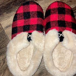 Plaid slippers